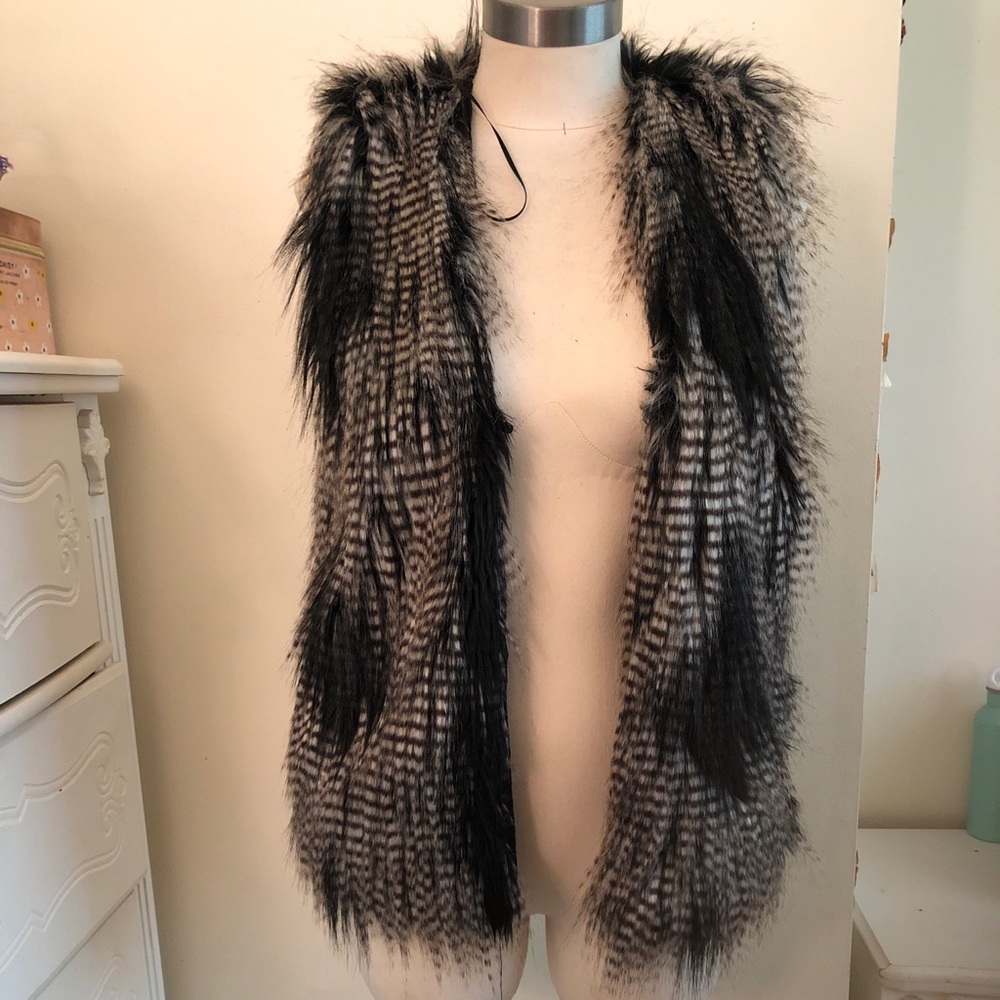 Fur black and Grey vest